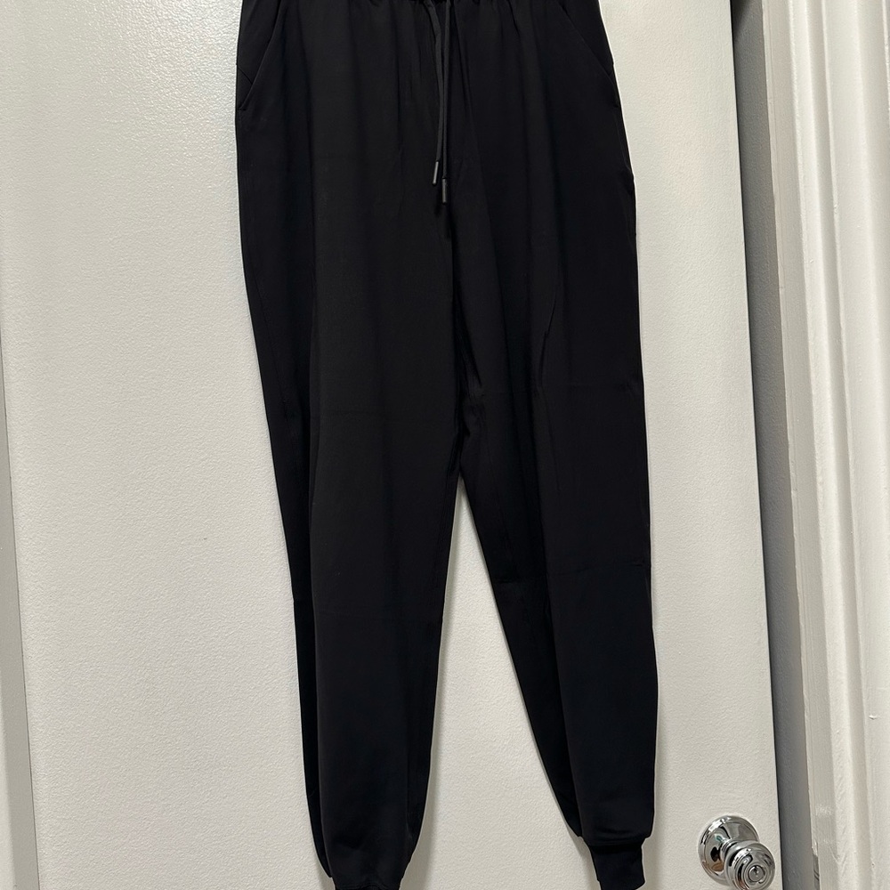 Worn once lululemon black scuba joggers